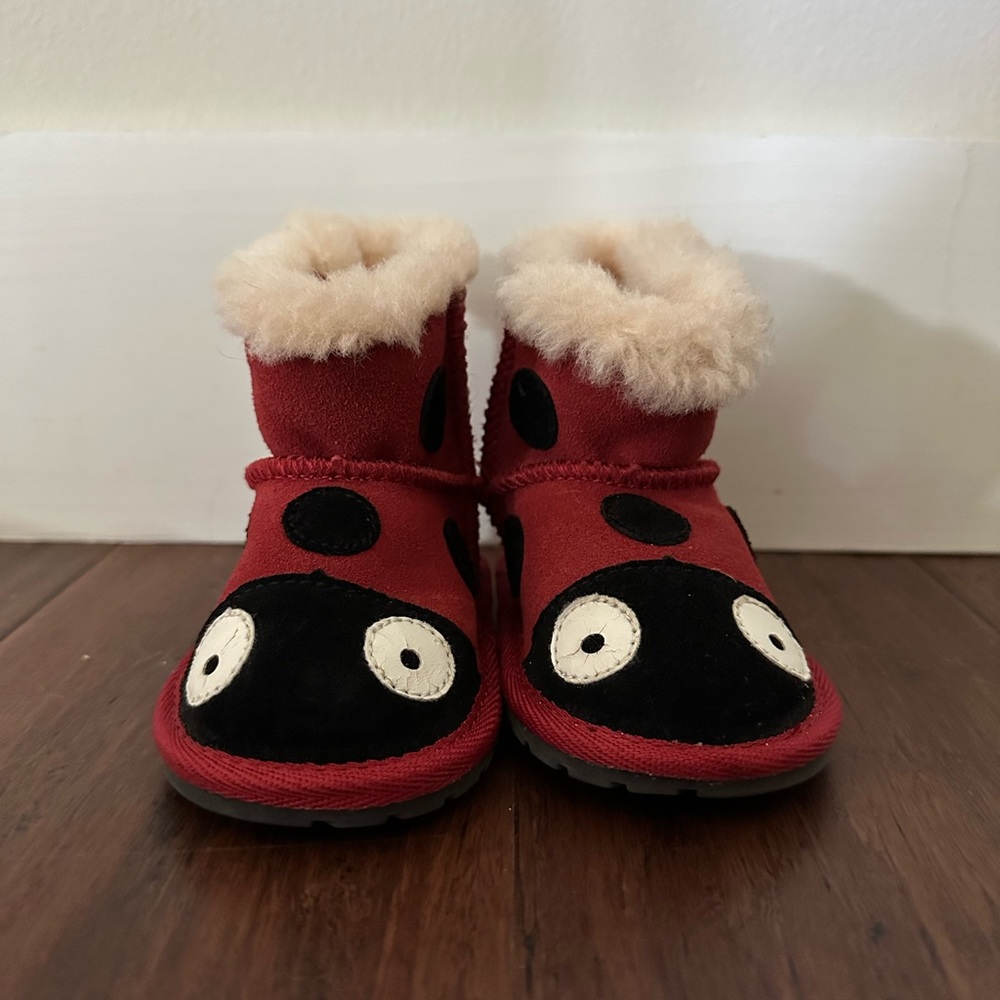 Ladybug Emu Australia boots (6-12months)